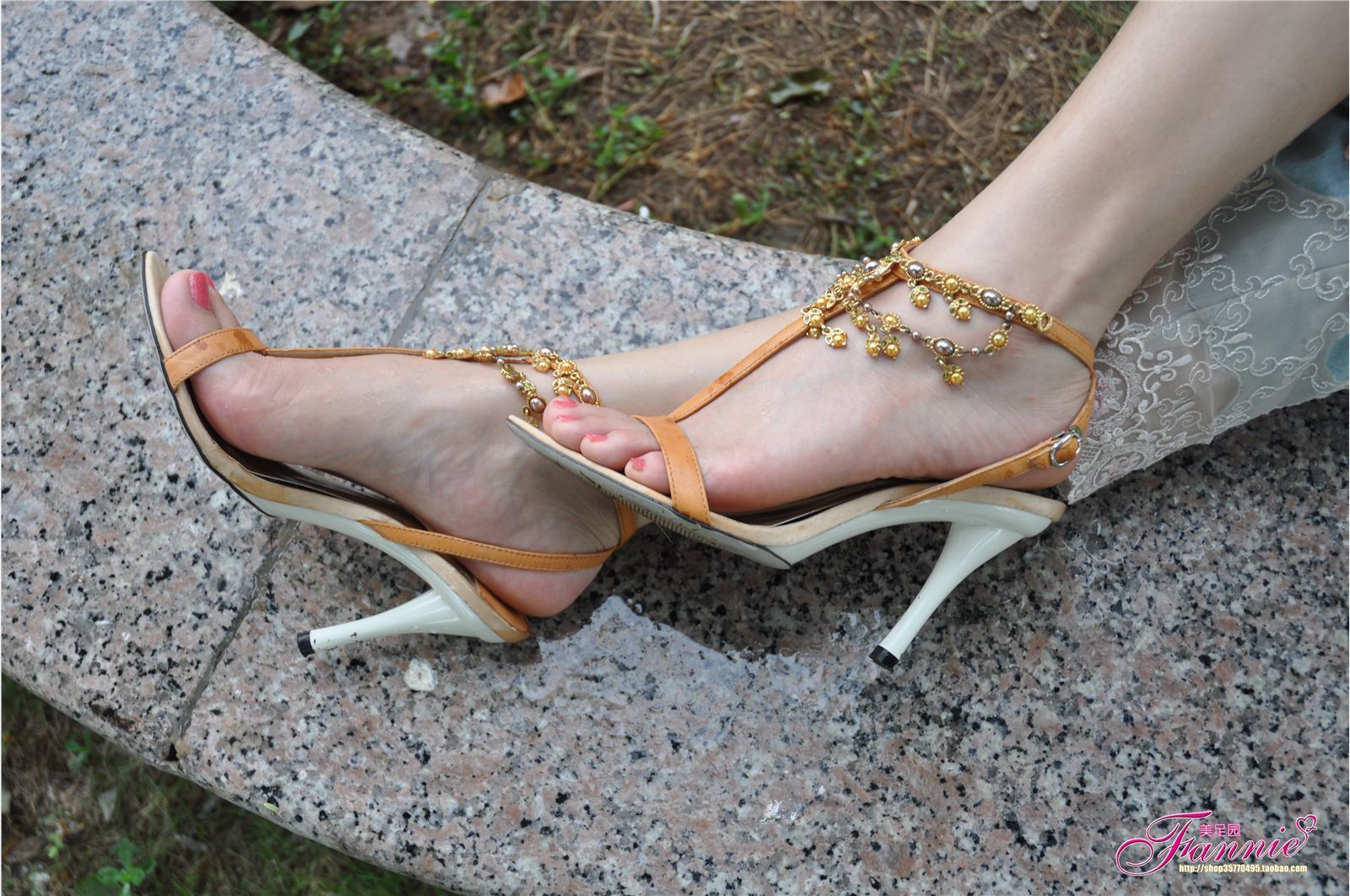 夏日阳光、细雨和微风（4） 芬妮高清丝足